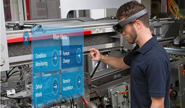 Total Care Asset Management (TCAM) addresses the needs of machine operators. Information about the machine condition can be displayed along with maintenance instructions. For example, on augmented reality glasses.