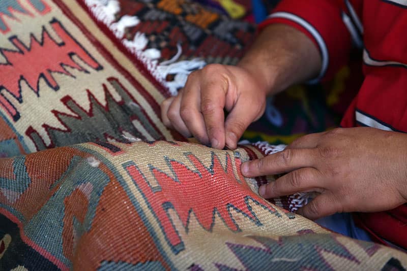 What's in a kilim? History and motifs - What's in a kilim? History 