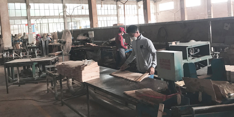 wooden-hangers-factory-china