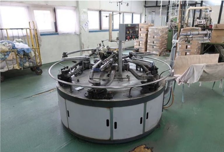 Lycra socks knitting and dyeing machines Lady Sofia, due to closure