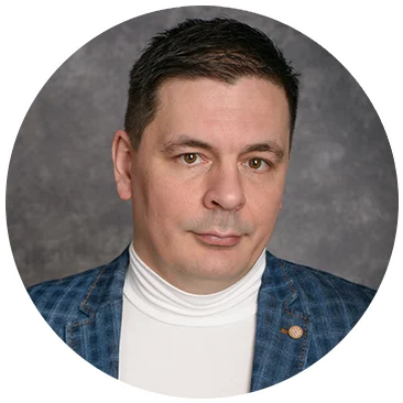 Dr. Roman Alyamkin