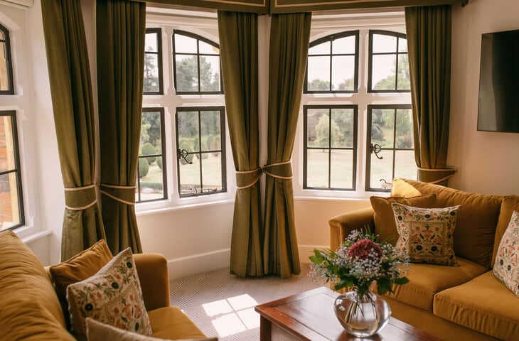 ALL-OUT LUXURY AT THE ELVETHAM