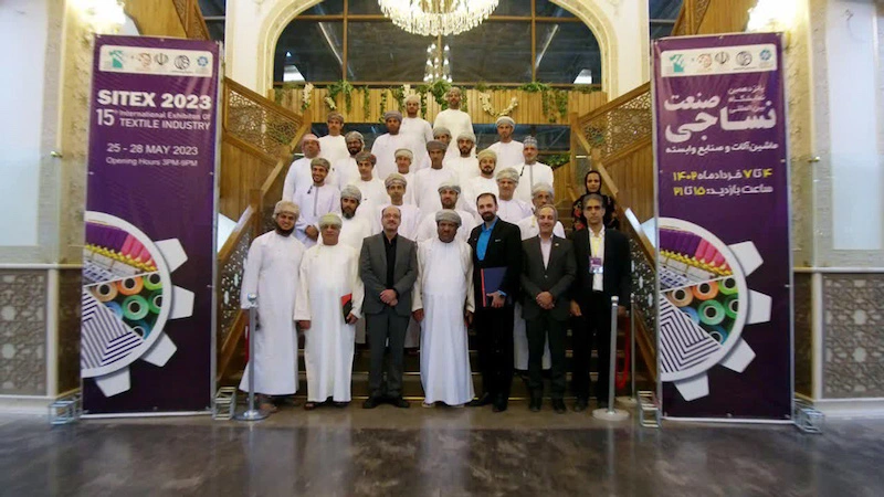 the visit of the omani trade delegation to the isfahan textile exhibition