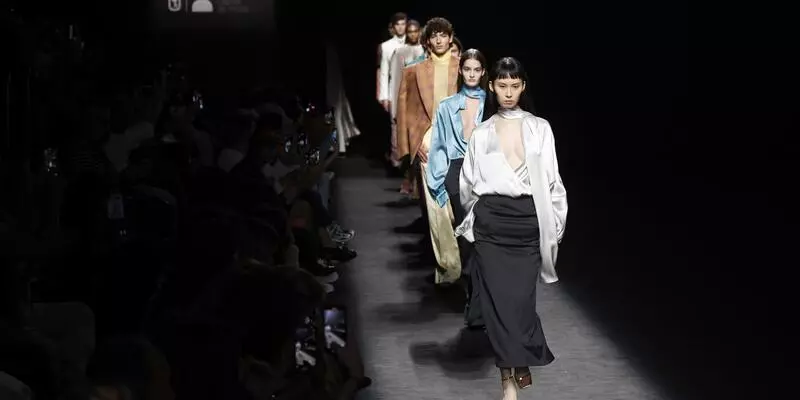 L'Oreal Paris hosts exuberant catwalk presentation at fashion week