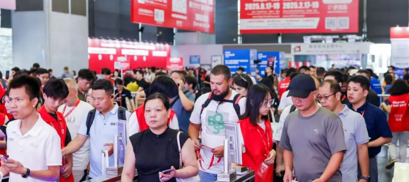 Sign China 2025 exhibition halls at SNIEC showcasing signage, LED, and digital display technologies