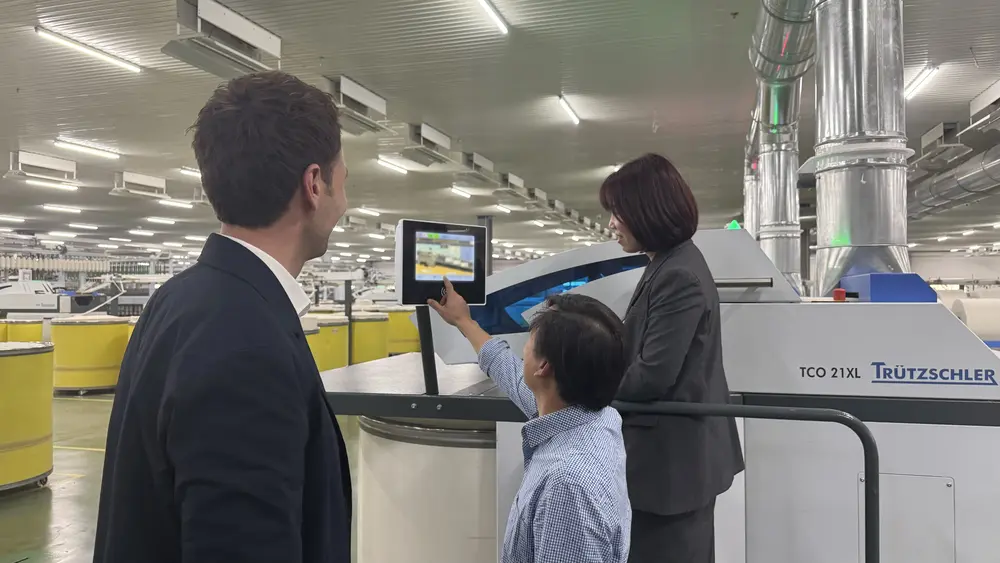 Trützschler’s technical experts are helping Tra Ly to improve its production processes and settings.