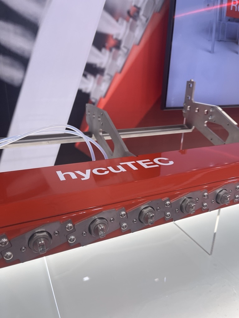 Patented and award-winning: the hycuTEC hydro-charging system.