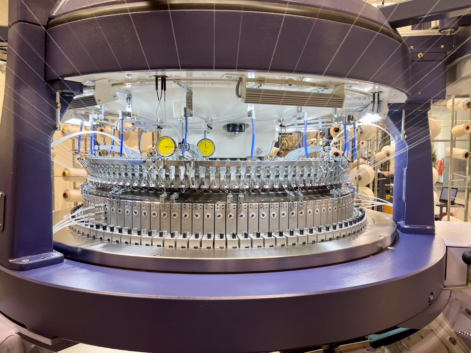 Santoni technology knitting machine