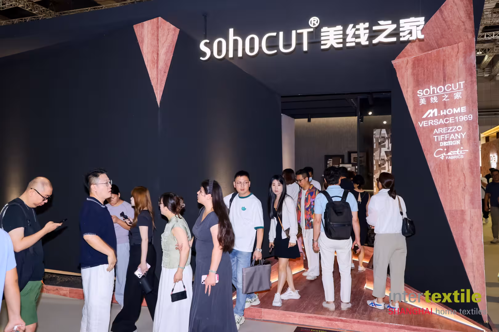 Intertextile Shanghai photo report showing visitors and exhibitors at the 2026 fair