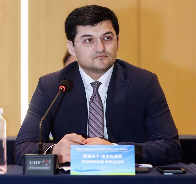 Isomiddin Mirzaev Director, New Bekabad Textile LLC (under the Uzbekistan Textile and Garment Industry Association) _ Founder & CEO, Global Silk Advisory