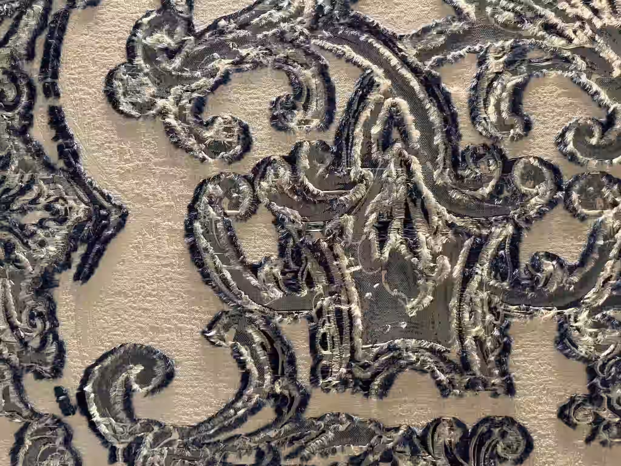 International textile companies exploring opportunities in the Chinese market through distinctive high-value fabrics